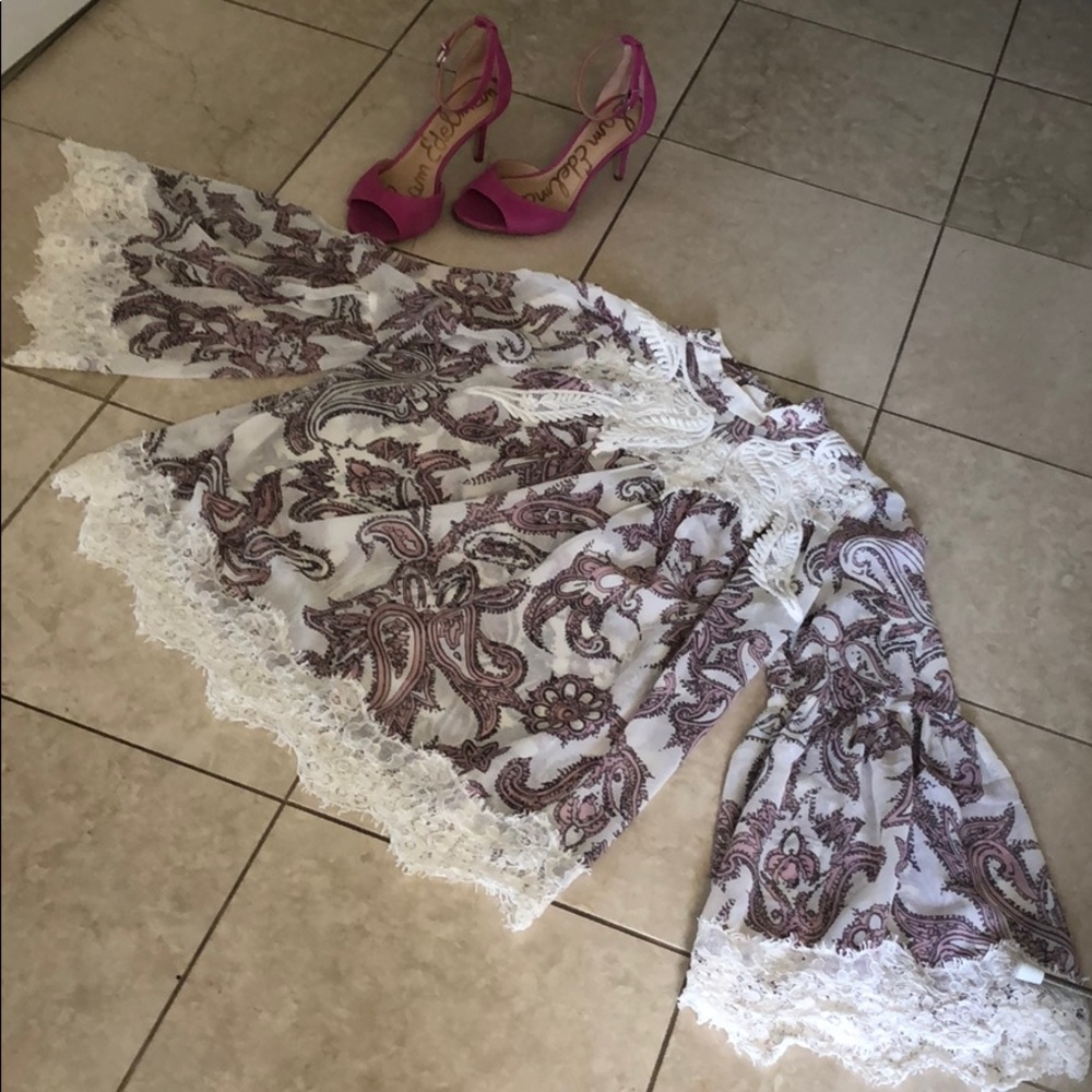 2/$20 Loft Bell Sleeve Blouse